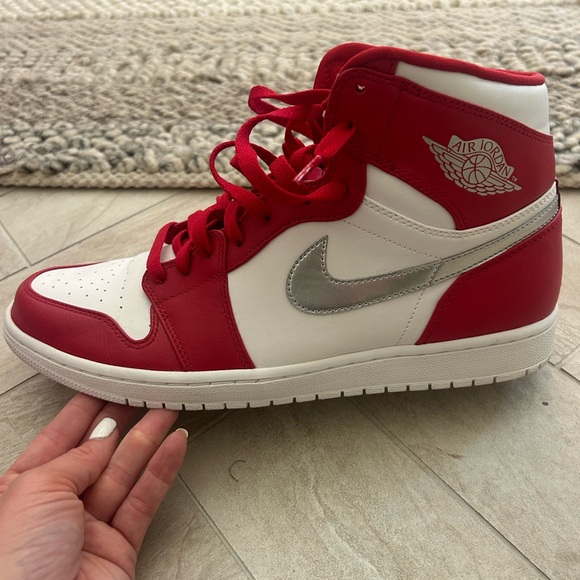 retro 1 silver medal